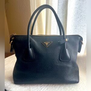 PRADA BLACK VITELLO DAINO LEATHER BAULETTO BAG